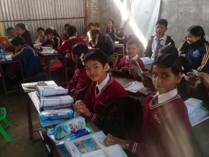 Besser hören, besser lernen - Schülerinnen und Schüler einer Nepalesischen Patenschule der HörPartner